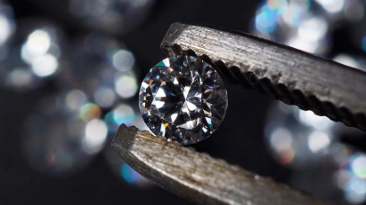 Do Buyers Offer More for Certified Diamonds Than Non-Certified Ones?